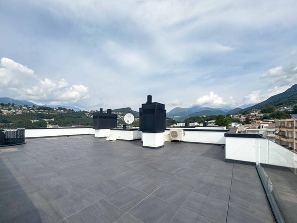 Spazioso attico con tetto terrazza a Pregassona 5