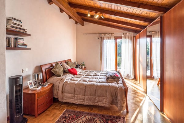 Casa con giardino a Stabio 3