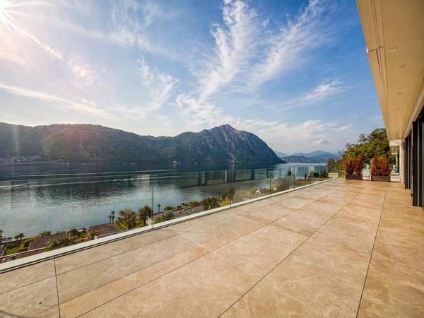Attico di lusso 4.5 locali vista lago a Bissone 9