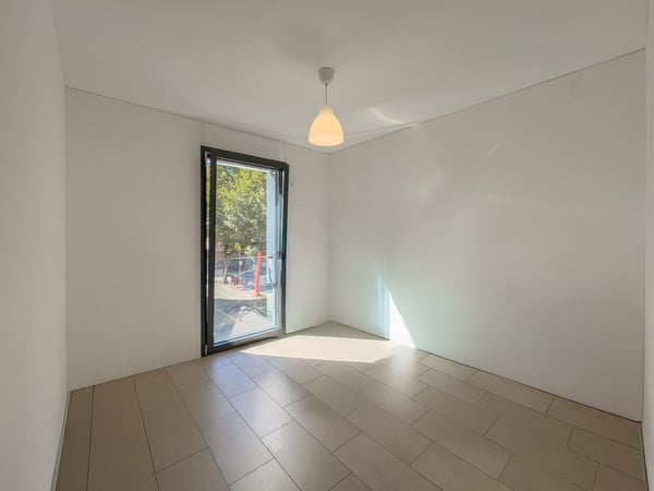 Moderno appartamento di 3.5 locali a Lugano con vista panoramica 4