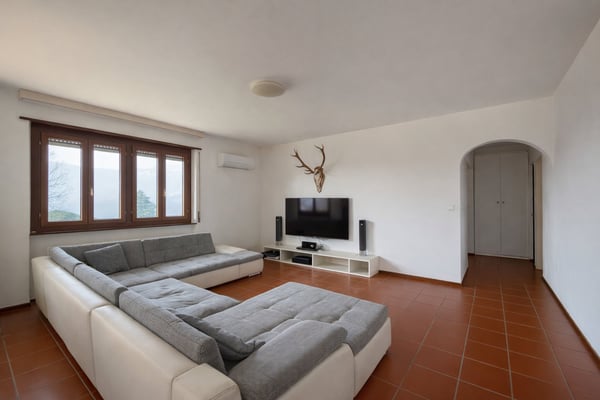 Casa bifamiliare a Vezia 2