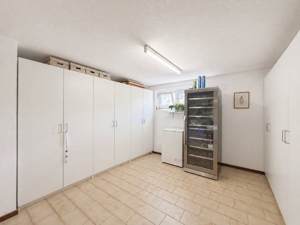 Elegante casa con giardino a Collina d’Oro 9