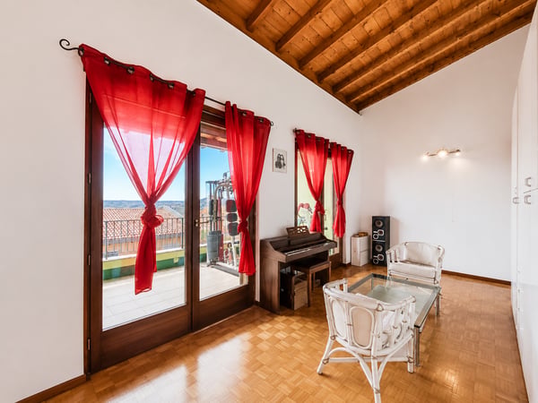 Casa a schiera di 6.5 locali con giardino a Castel San Pietro 8