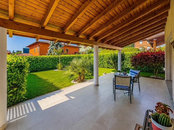 Casa unifamiliare con giardino a Stabio 13