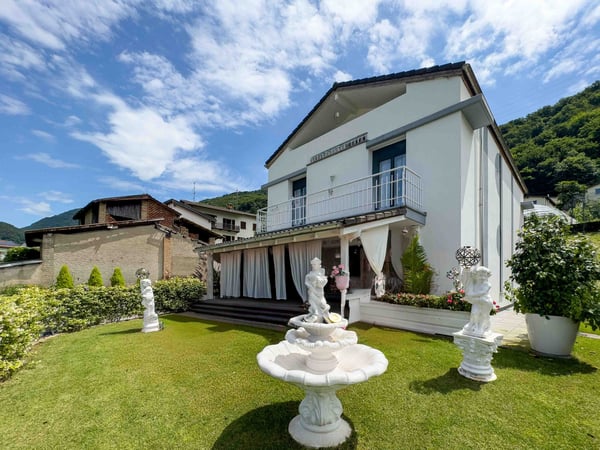 Casa con grande giardino a Figino a poca distanza dal lago 1