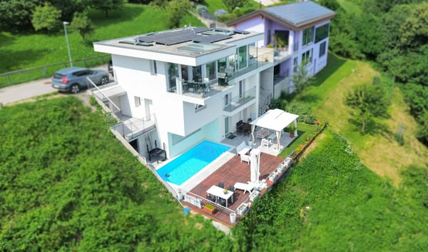 Prestigiosa villa vista lago con piscina a Cademario 9