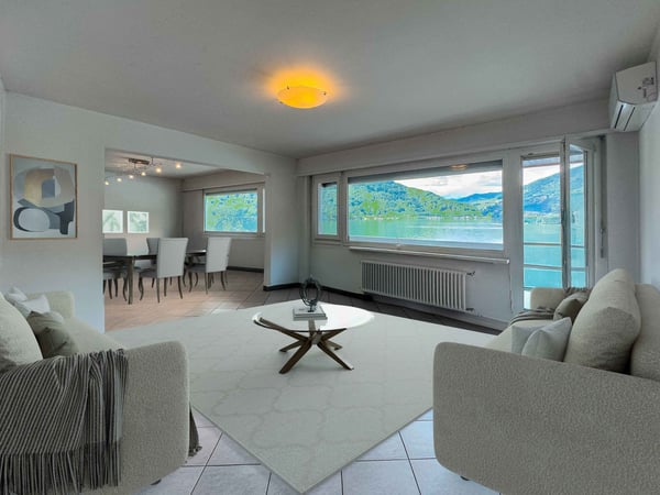 Villa direttamente sul lago con posti barca privati 2