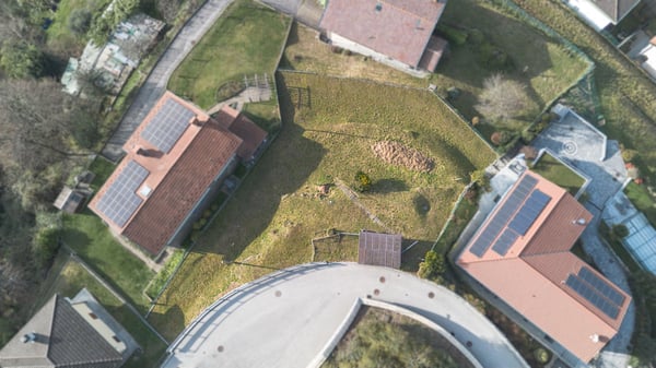 Terreno edificabile a Caneggio con vista aperta sulla valle 3