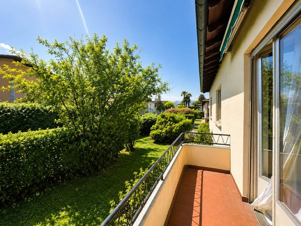 Casa unifamiliare con grande giardino a Morbio inferiore 8