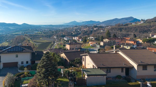 Casa unifamiliare con giardino a Morbio Superiore 7