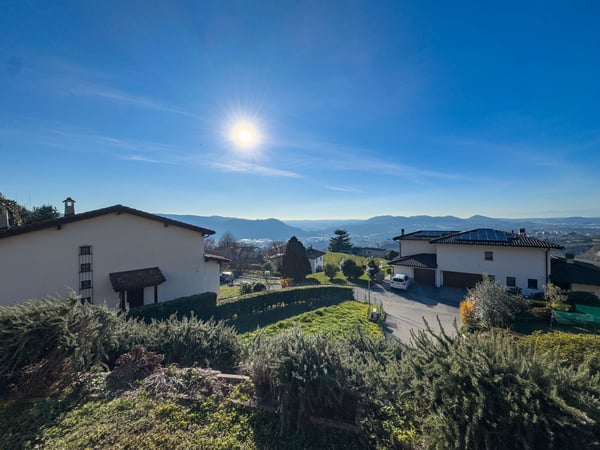Casa unifamiliare con giardino a Morbio Superiore 8