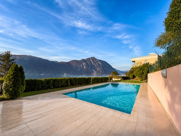Appartamento vista lago con giardino a Bissone 11