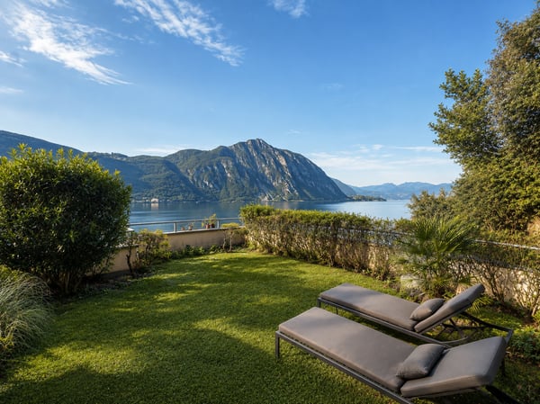 Appartamento vista lago con giardino a Bissone 9