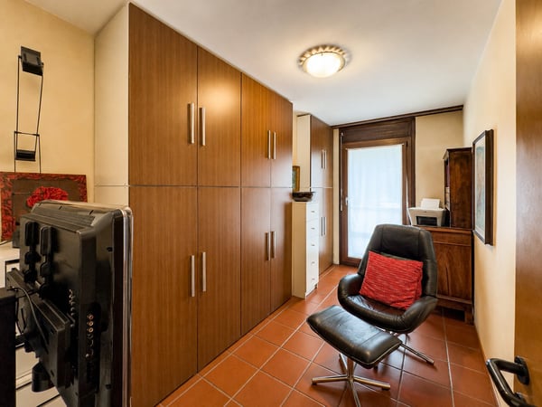 Villetta a schiera di testa con vista aperta a Vezia 6