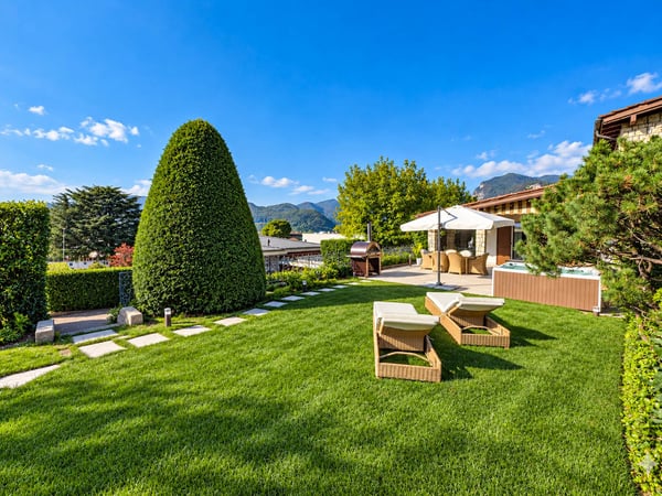 Villa con ampio giardino a Mendrisio 25