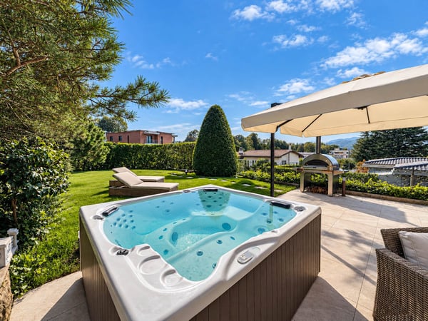 Villa con ampio giardino a Mendrisio 12