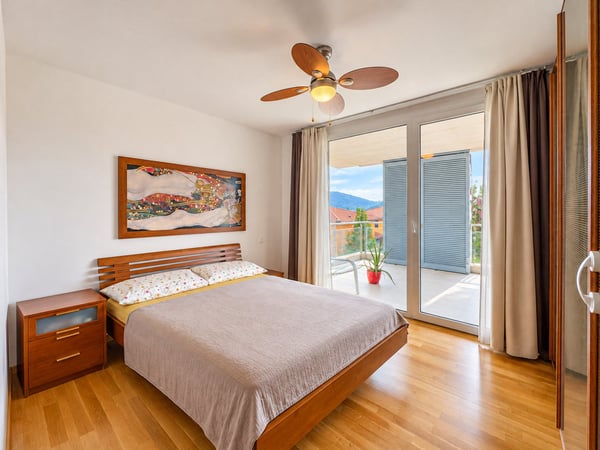 Ampio appartamento all’ultimo piano con terrazza a Stabio 5