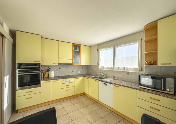 Casa gemella con giardino ad Arzo 5