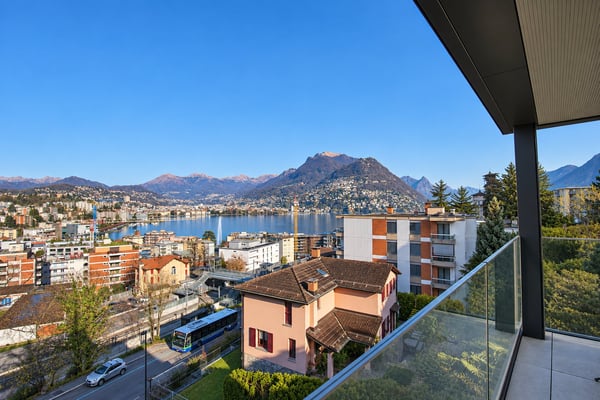 Esclusivo attico con splendida vista lago a Paradiso 10