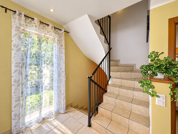Casa con giardino a Rancate 6