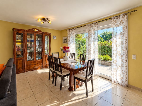 Casa con giardino a Rancate 2