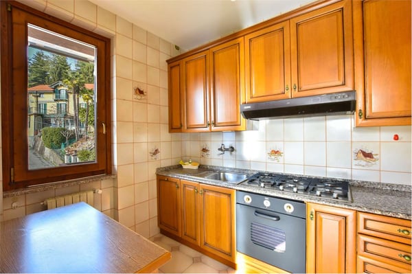 Bellissima villa indipendente in un contesto riservato, con ampio giar 4