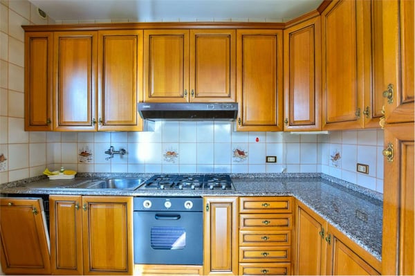 Bellissima villa indipendente in un contesto riservato, con ampio giar 3