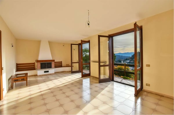 Bellissima villa indipendente in un contesto riservato, con ampio giar 2