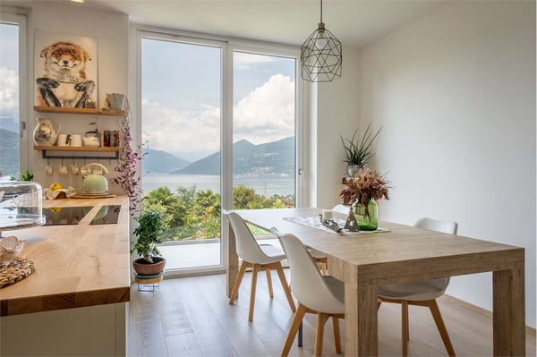 Esclusivo appartamento duplex in posizione tranquilla e soleggiata con 5