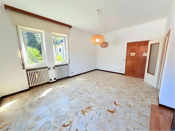 Curata villa in una posizione tranquilla e soleggiata, vicina al paese 7