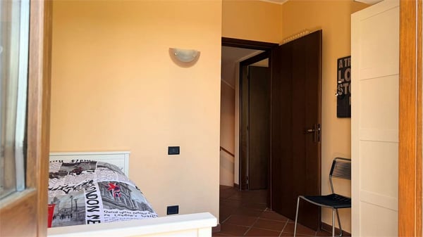 DIRETTAMENTE SUL LAGO!!! Appartamento molto curato in una posizione so 10