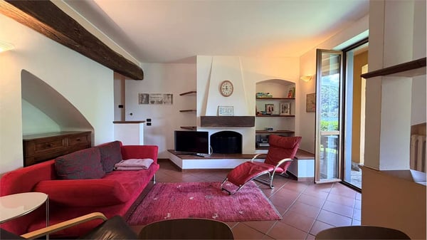 DIRETTAMENTE SUL LAGO!!! Appartamento molto curato in una posizione so 2