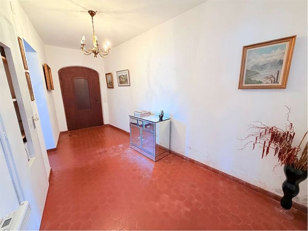 DIRETTAMENTE SUL LAGO!!! Esclusiva residenza fronte lago con accesso p 12