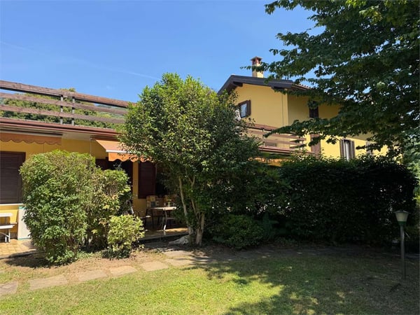 Grazioso bilocale con terrazza, piscina e garage 6