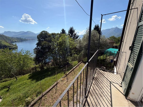 Casa indipendente da ristrutturare in posizione soleggiata e tranquill 10