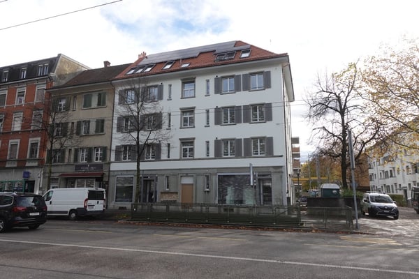 Attraktive Gewerbeflächen mit grossem Schaufenster an zentraler Lage 3