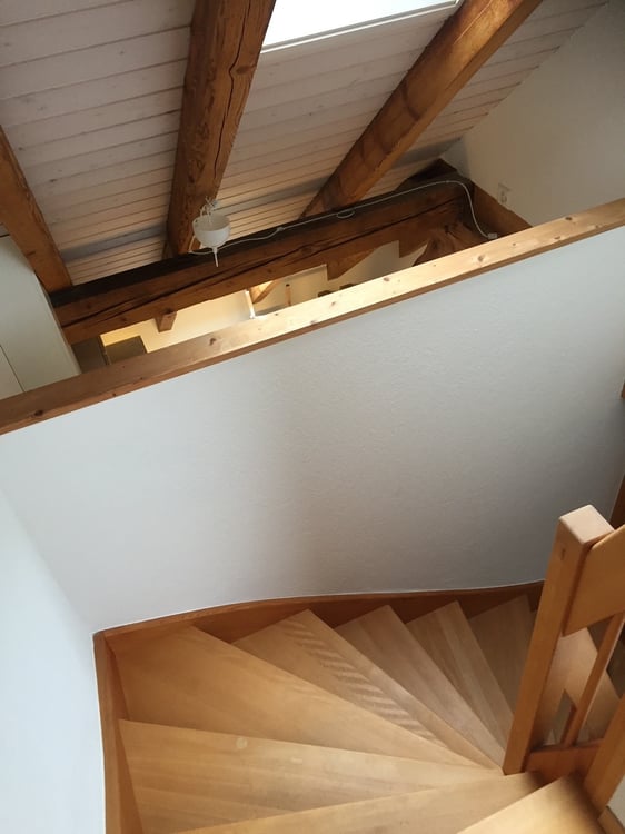 Charmante Dachwohnung auf 2 Etagen mit viel Holz 6