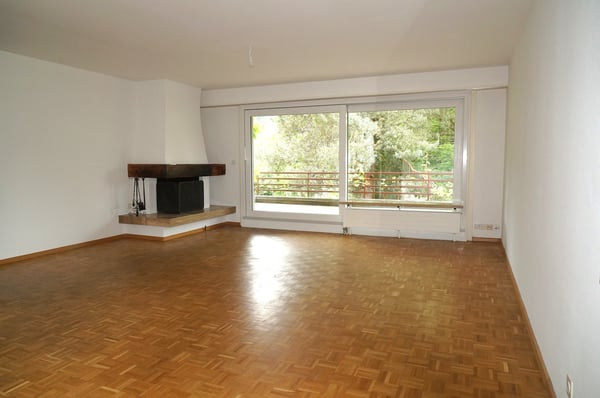 2-Zimmer-Einfamilienhaus mit Hallenschwimmbad, Sauna und Doppelgarage 4