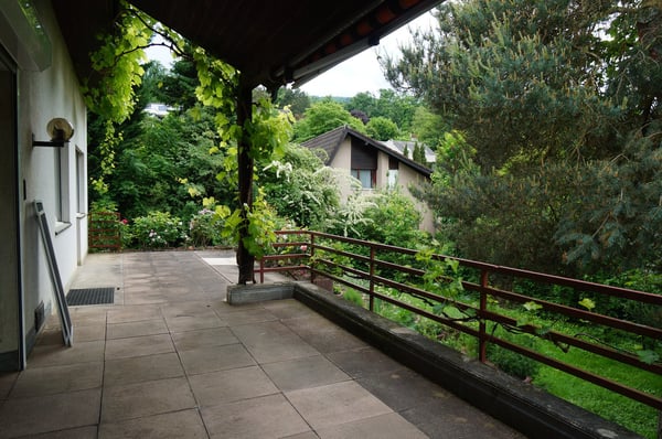 2-Zimmer-Einfamilienhaus mit Hallenschwimmbad, Sauna und Doppelgarage 5