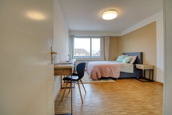 Schöne Zimmer an bester Lage nahe Sihlcity 1