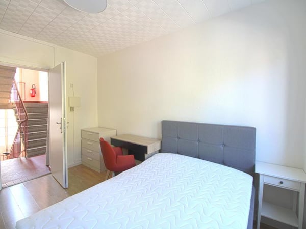 Möbliertes WG-Zimmer in Oerlikon 1