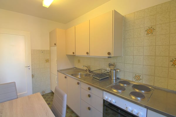 Möbliertes WG-Zimmer in der Nähe vom Claraplatz 6