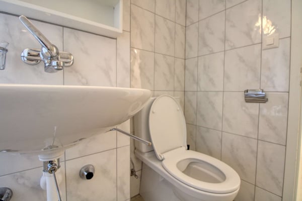 Cozy 2-Room Apartment in Zürich Altstetten 9