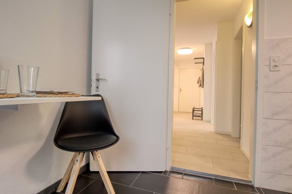 Cozy 2-Room Apartment in Zürich Altstetten 18