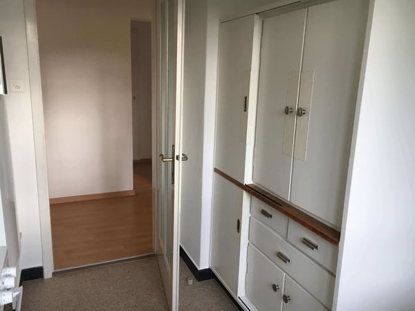 Helles WG-Zimmer im Zentrum von Wollishofen 14