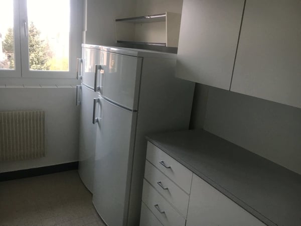 Helles WG-Zimmer im Zentrum von Wollishofen 11