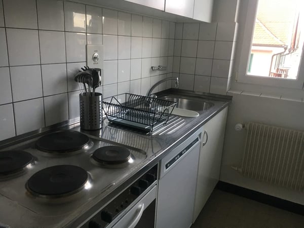Helles WG-Zimmer im Zentrum von Wollishofen 9