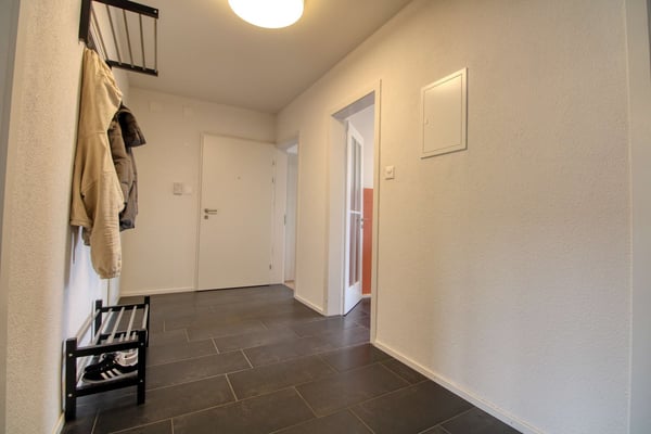 Möbliertes Zimmer in modernisierter Wohnung an top Lage 17
