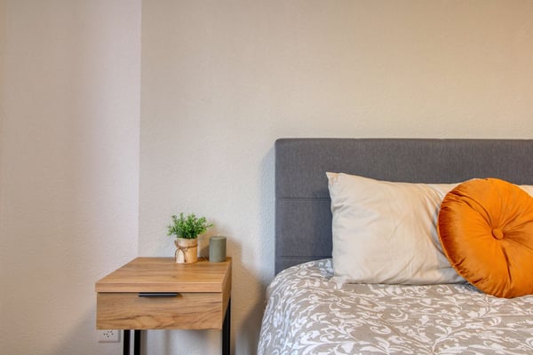 Möbliertes Zimmer in modernisierter Wohnung an top Lage 9