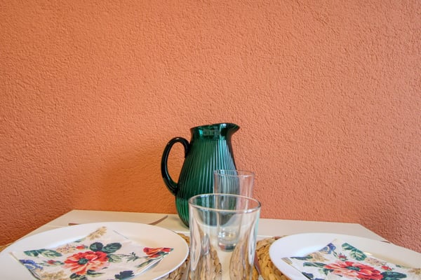 Möbliertes Zimmer in modernisierter Wohnung an top Lage 26